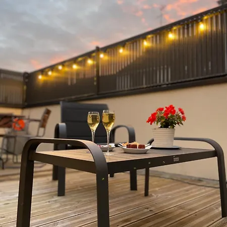Plein Centre - Spacieux Duplex T2 Avec Grande Terrasse Ensoleillee