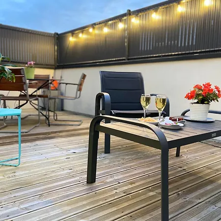Plein Centre - Spacieux Duplex T2 Avec Grande Terrasse Ensoleillee Lejlighed *
